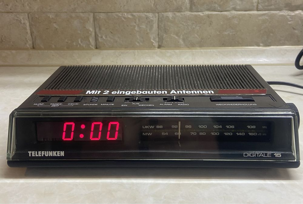 Радіобудільник Telefunken Digitale 15