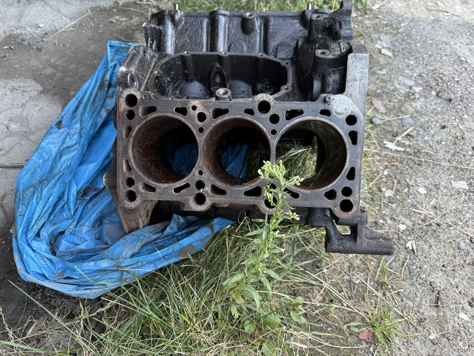 Двигатель Блок Ауди 100 2.8  92 год