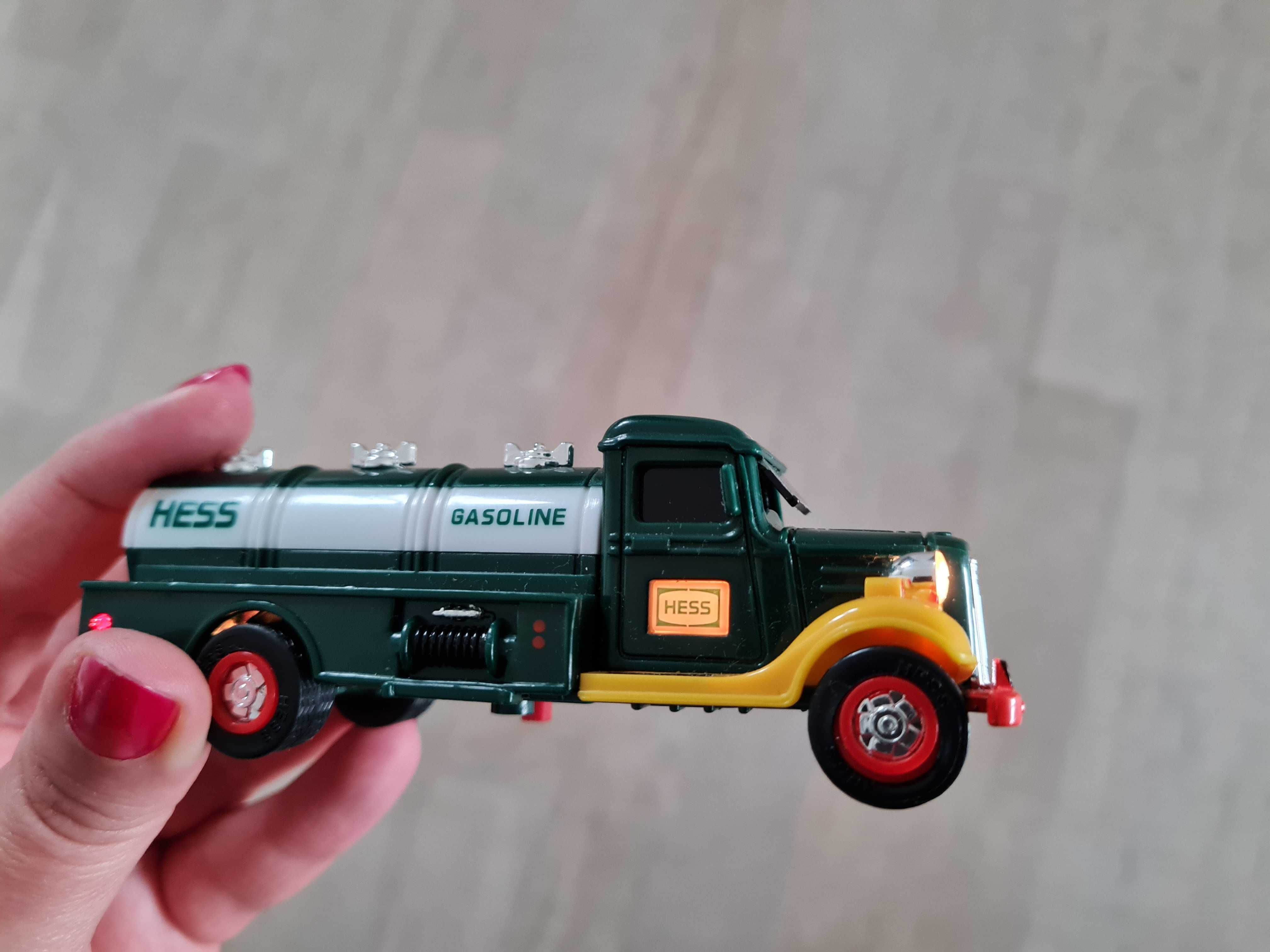 ciężarówka zabawka kolekcja resorak HESS gasoline cysterna samochodzik