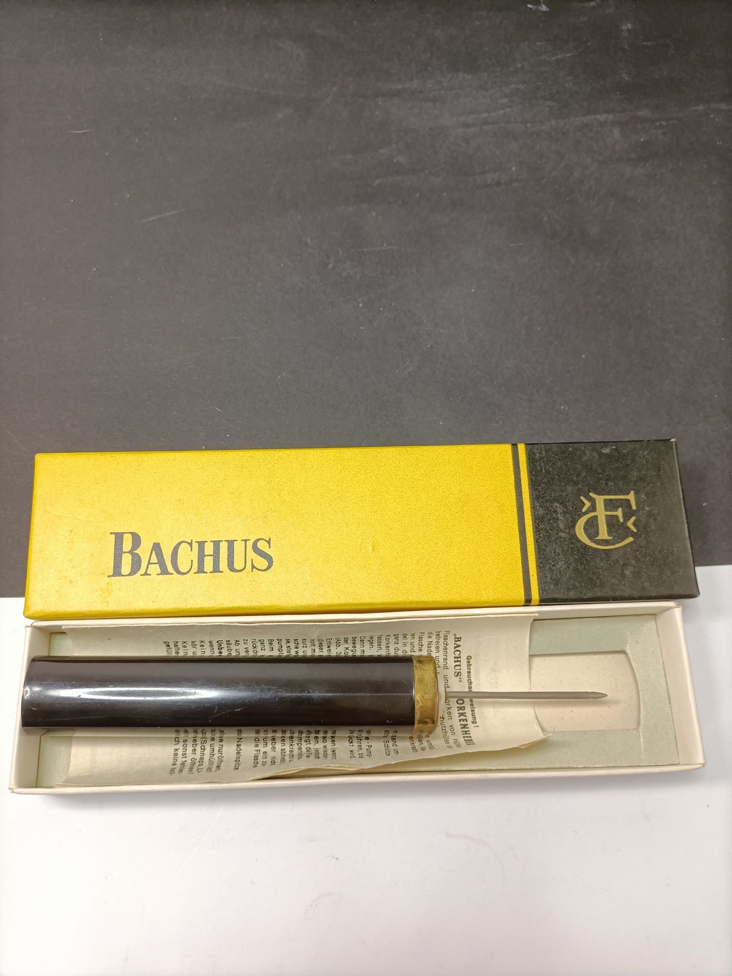 Designerski otwieracz retro przepychacz korka do wina Bachus 1971 BS3