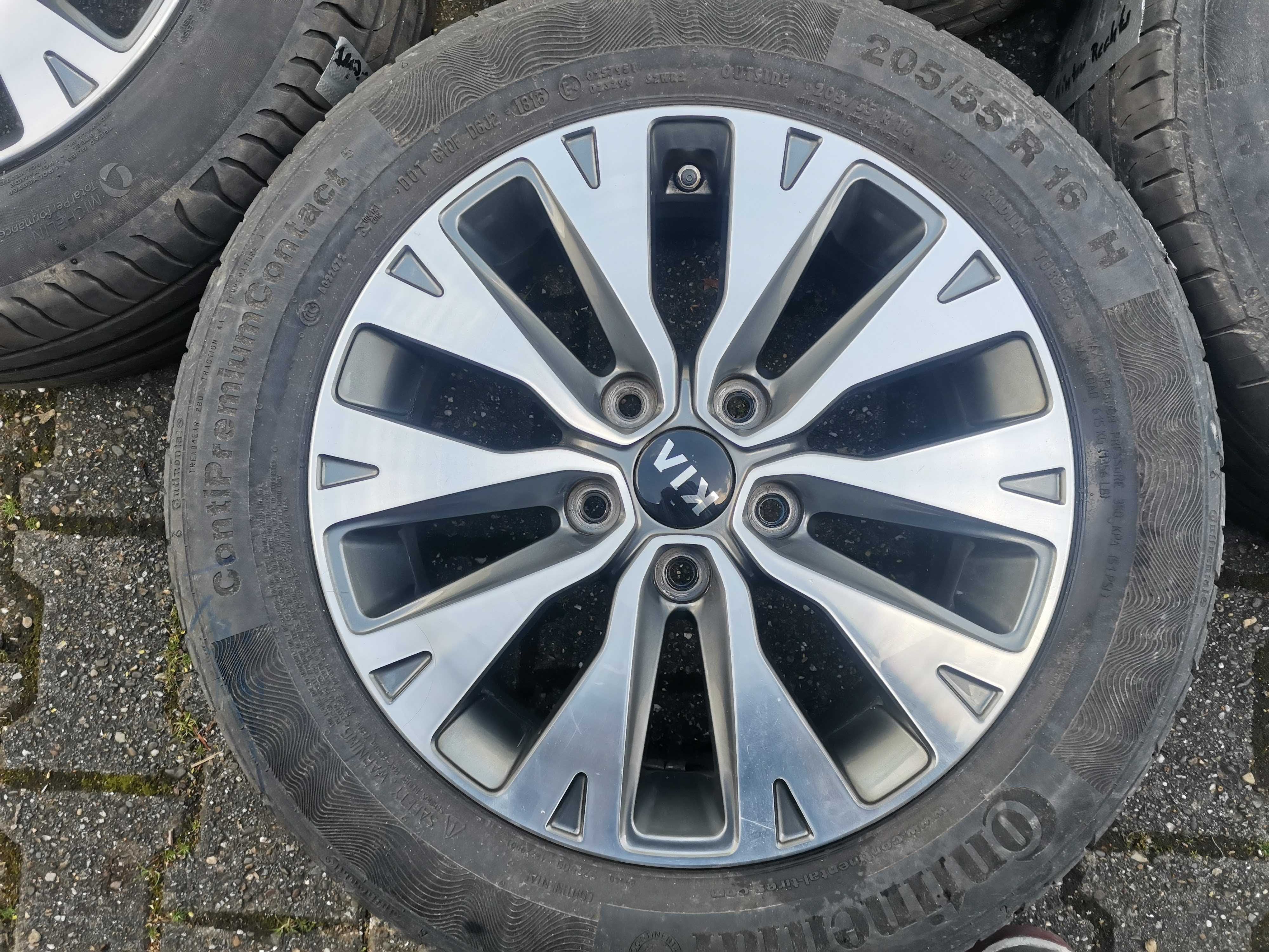 Felgi KIA Ceed Venga Soul Hyundai 6,5Jx16H2 5x114,3 ET50 TPMS