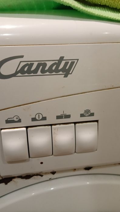 Pralka candy 20 lat działa.