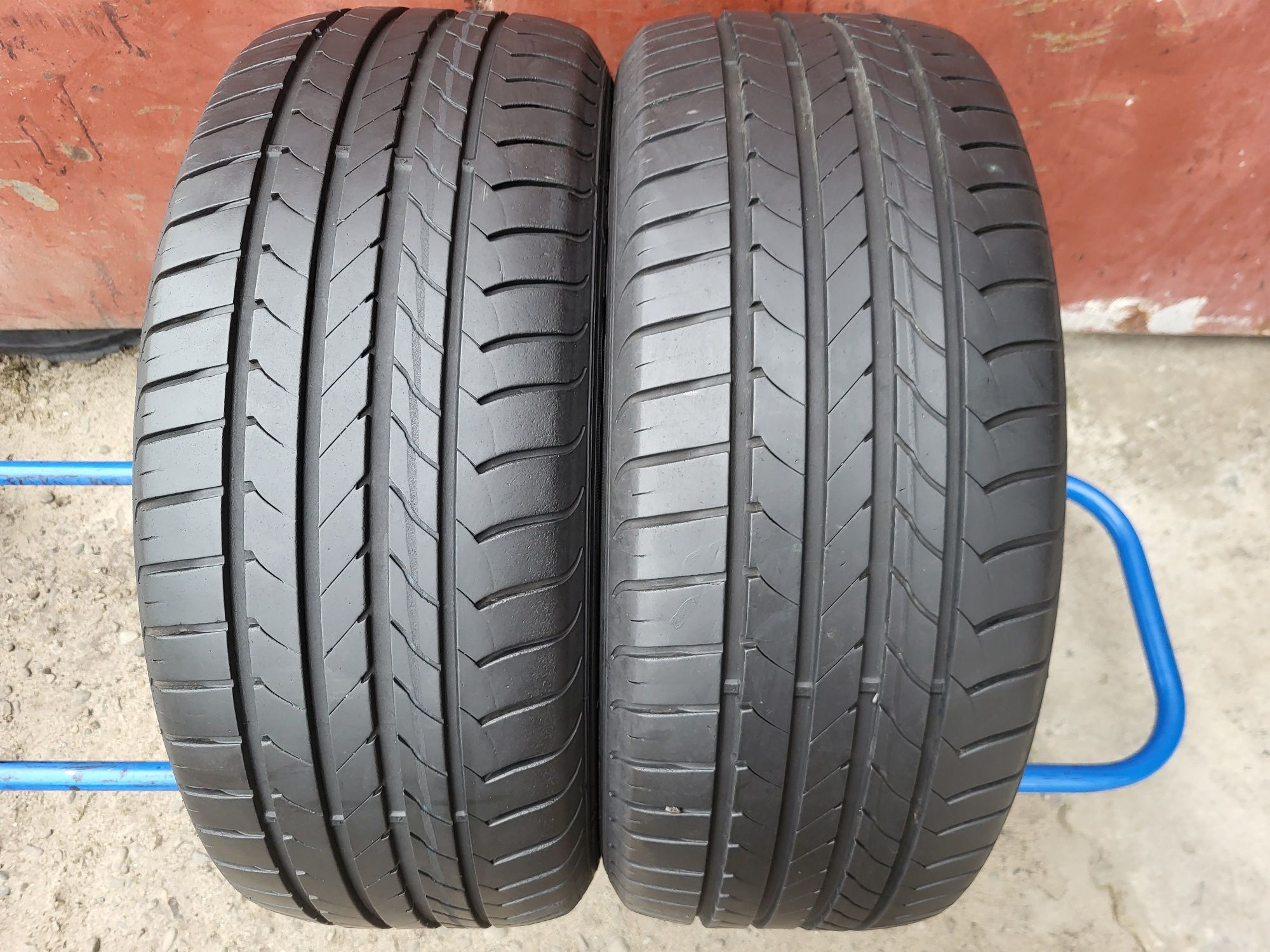 215/50/17 R17 GoodYear EfficientGrip 2шт ціна за 1шт шини