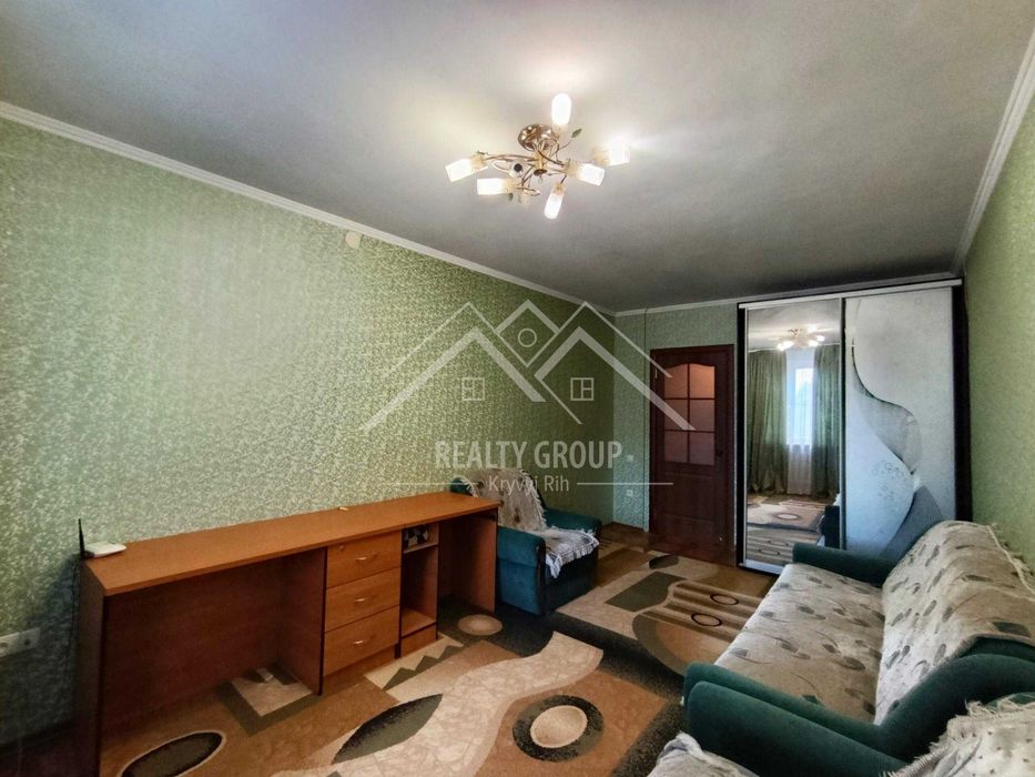 Продаж 4к квартири в тихому районі (Сертифікат)