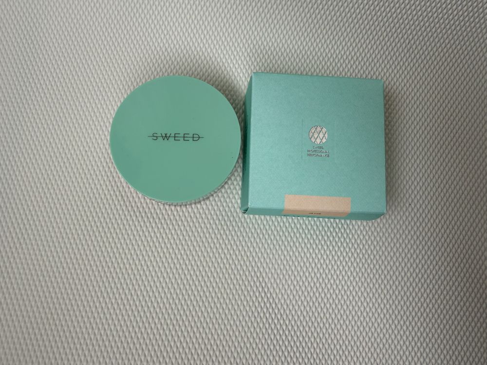 SWEED Podkład Miracle Powder - Light