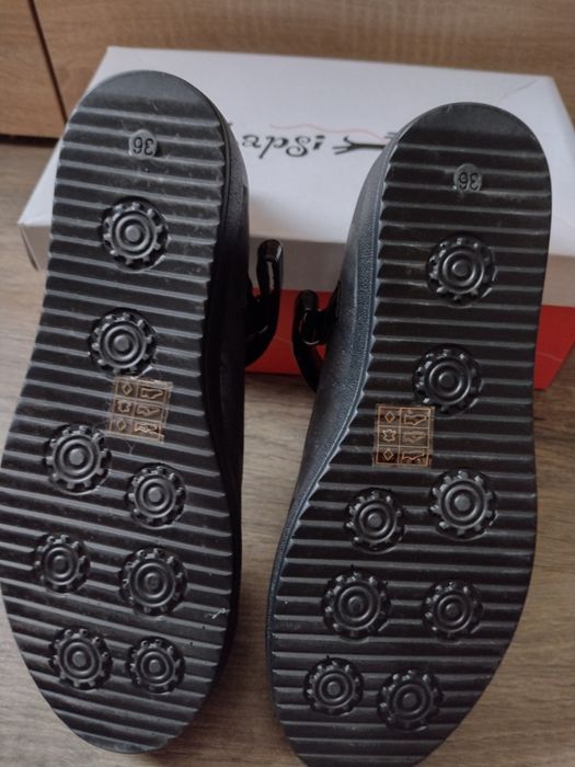 Продам нові туфли Lapsi 36 р