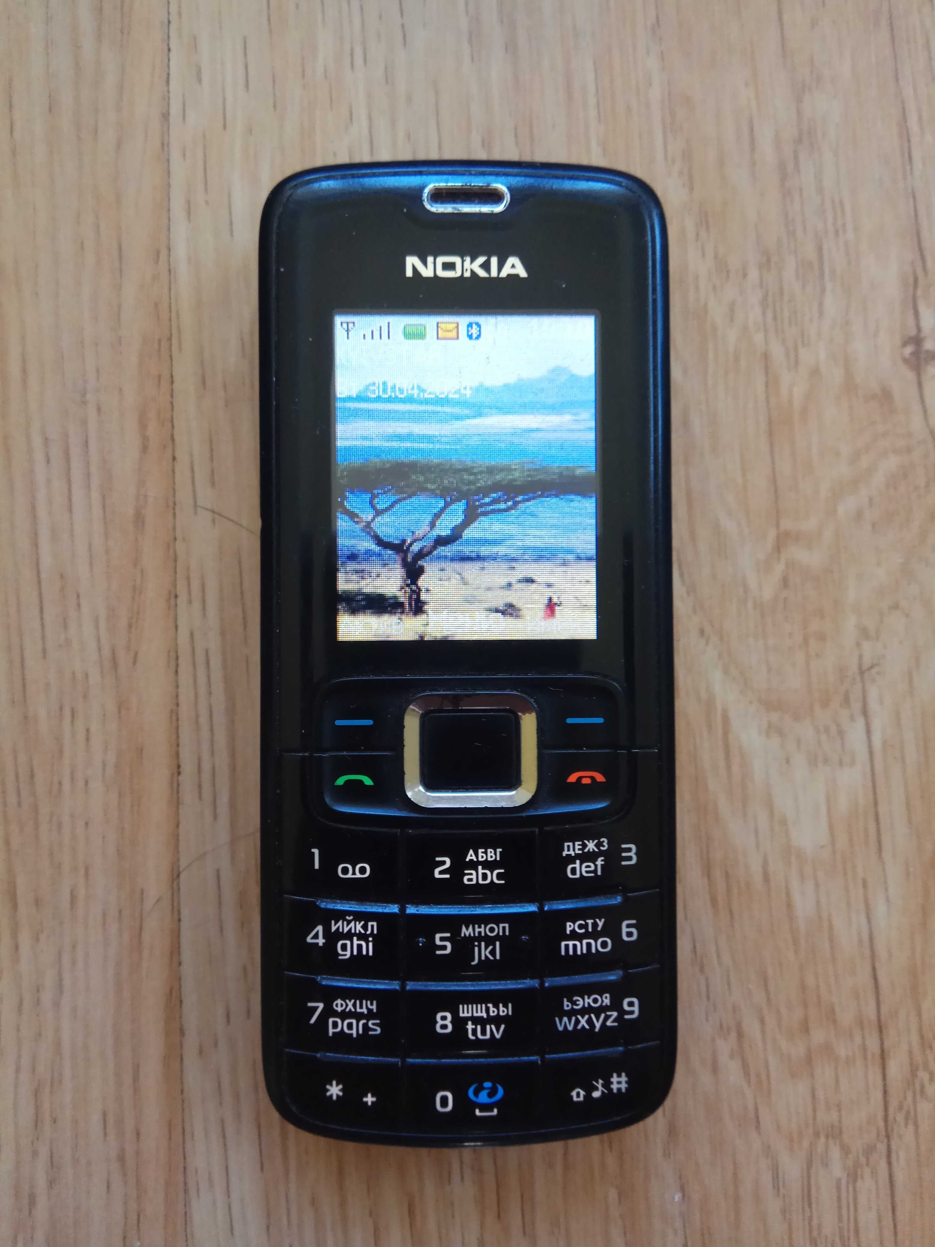 У гарному стані надійний телефон Nokia 3110c посилена батарея