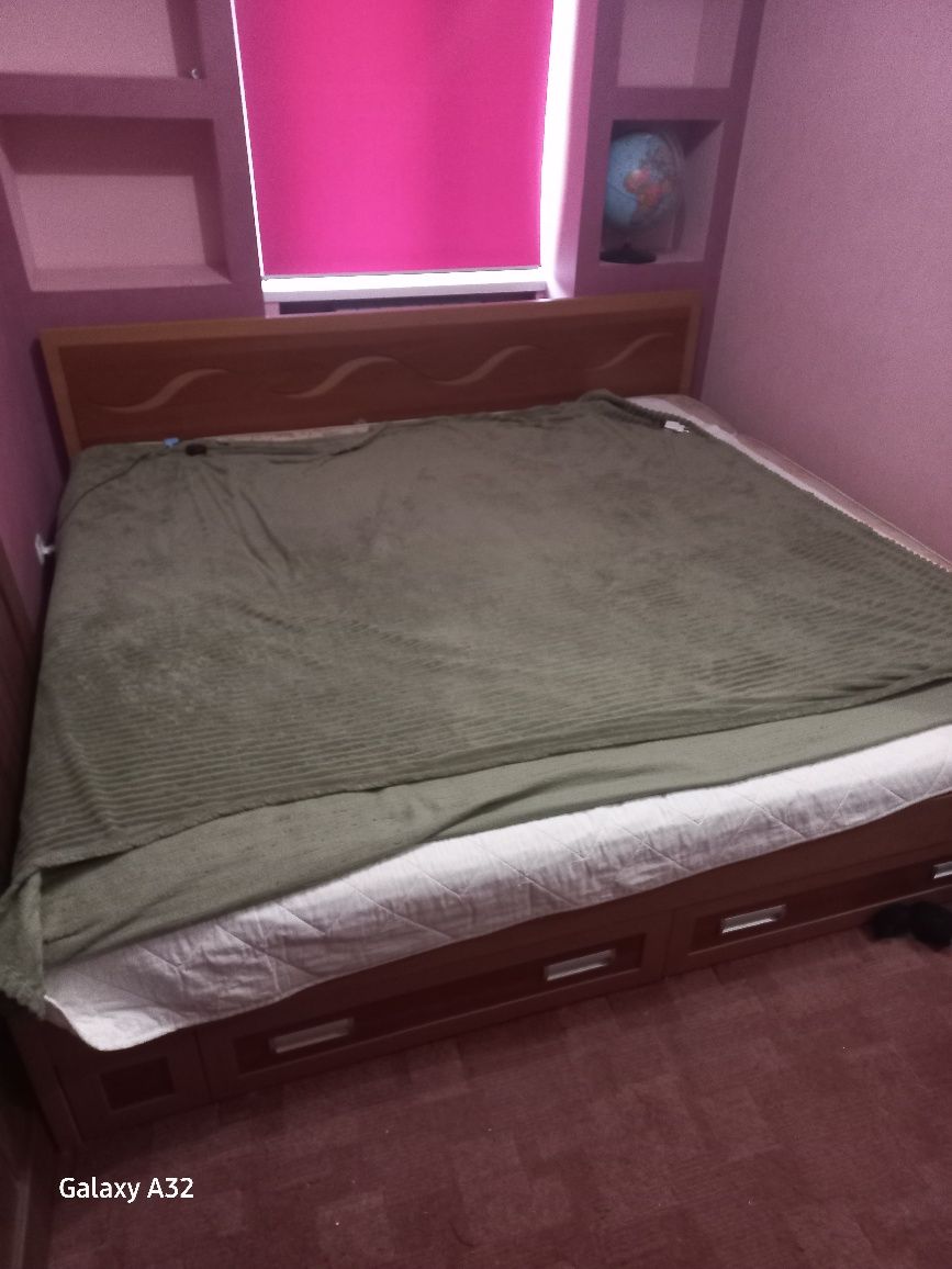 Продам кровать, сделана из мдф