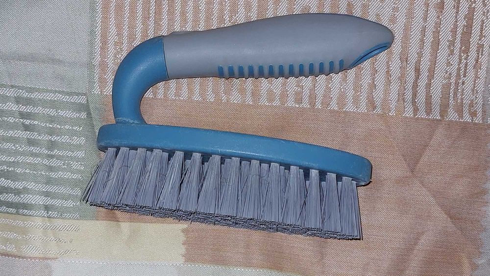 Щітка для прибирання