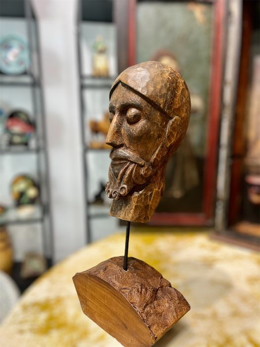Busto de Cristo em teca sec 18