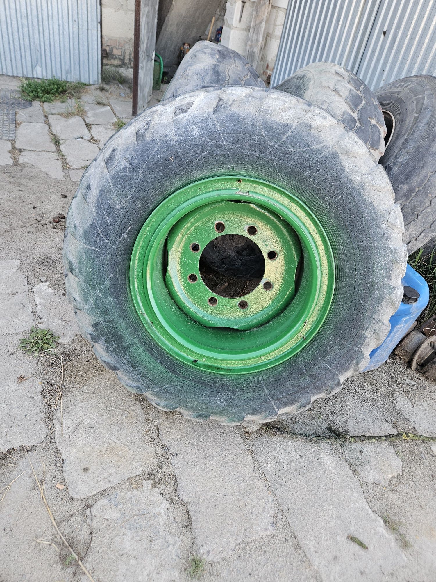4 koła od przyczepy HL8011