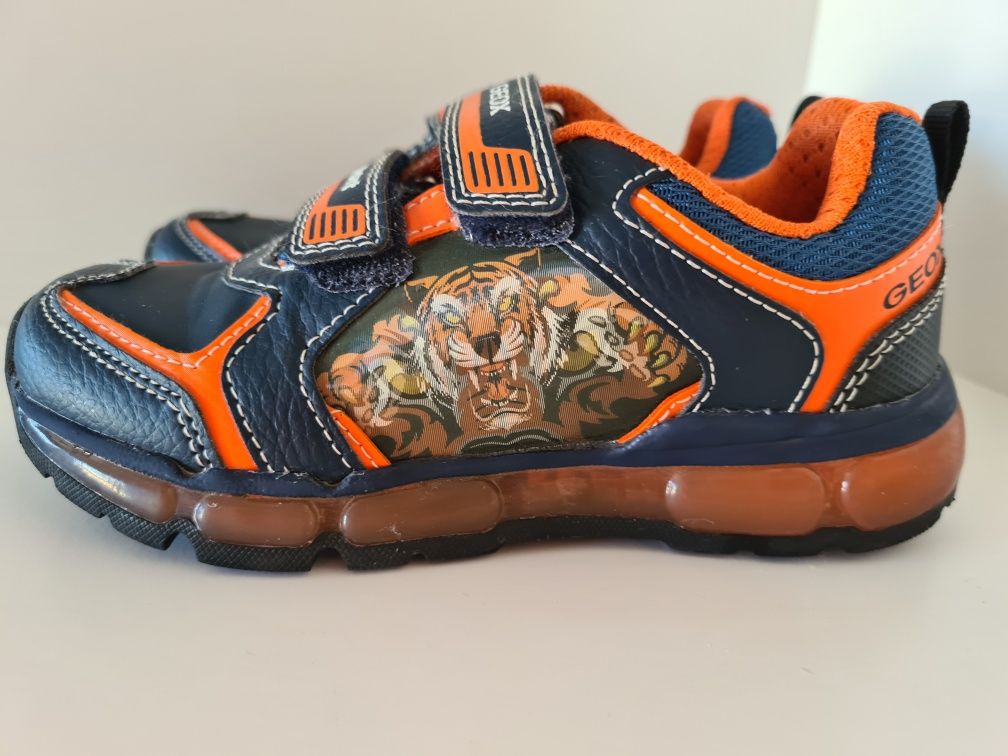 Geox świecące buty dla chłopca z tygrysem rozmiar 29