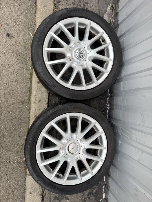 Комплект дисків в сборі 225/45 R17 VW