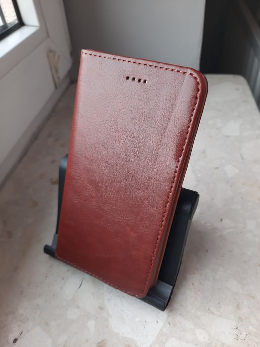 Etui na IPhone se 2020 zamykany skórzany iCarer case + szkło gratis