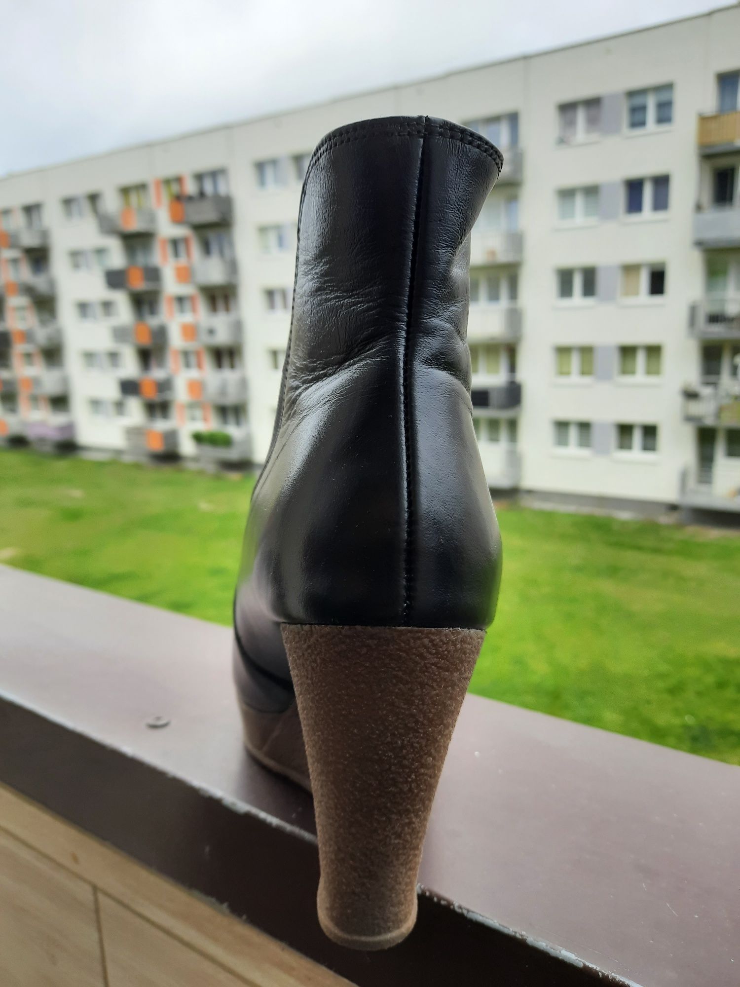 Kozaki kozaczki botki koturny r. 39, wkładka 24,5 cm