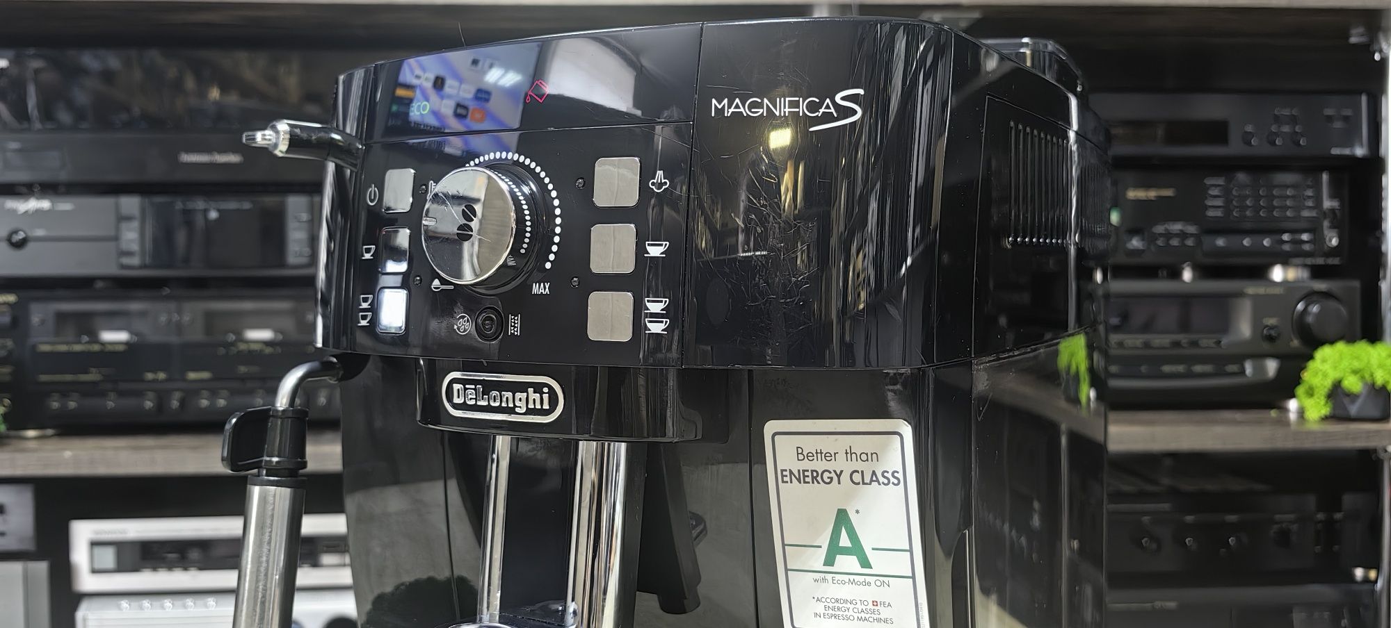 Кавова машина Delonghi Magnifica S