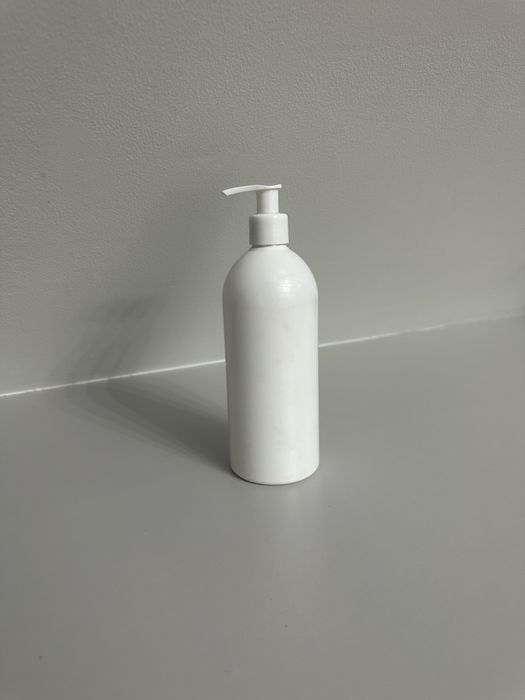 Butelka 500 ml z pompką – biała – do kosmetyków / dozownika