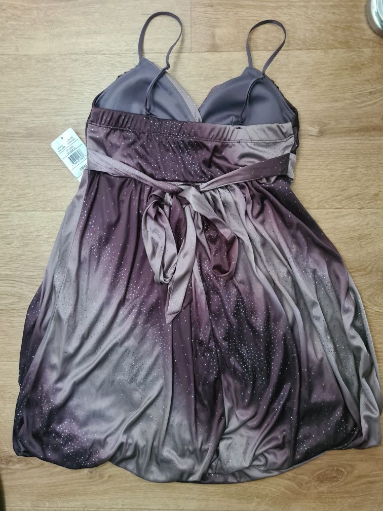 Elegancka sukienka bombka r. S