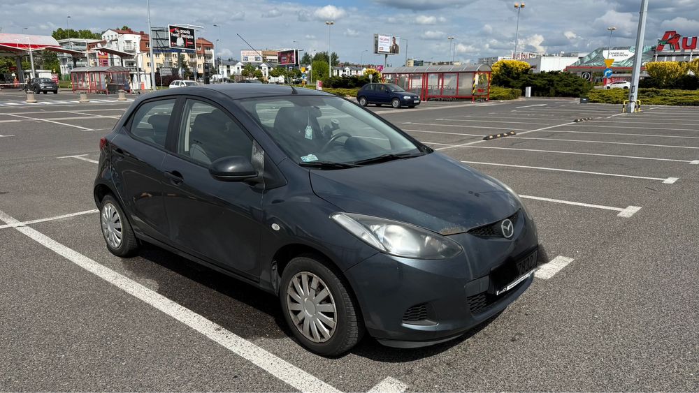 Samochód Mazda 2