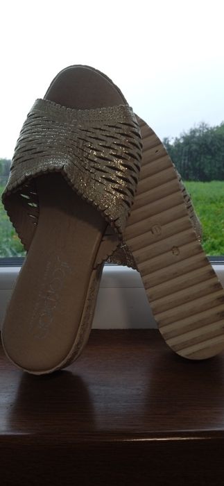 Жіночі шльопанці,дуже якісні,м'які,шкіряні