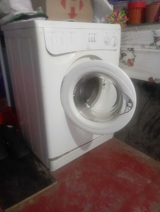 Пральна машина Indesit W43T Б/у