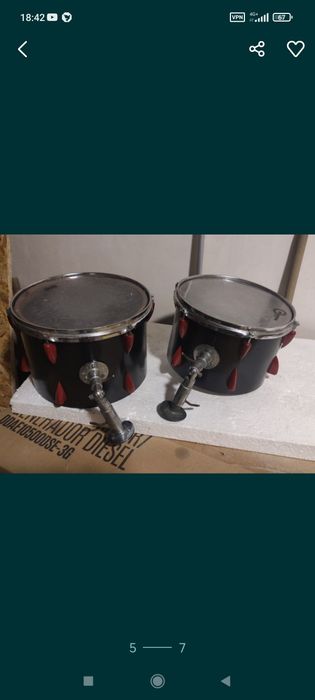 Продам два тома .