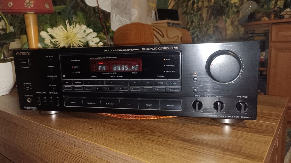 Amplituner Sony STR-D 611