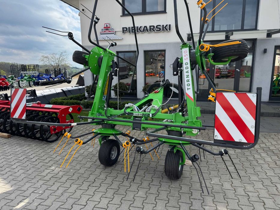 Przetrząsacz TORNADO 5,5 M 4 wirnikowy TALEX