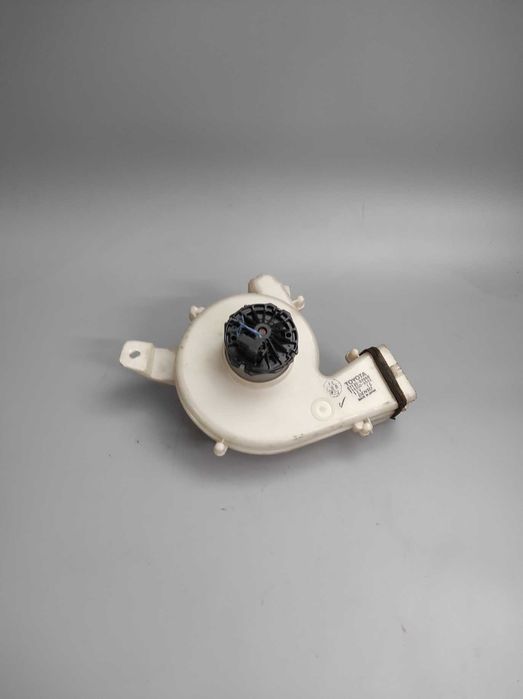 TOYOTA PRIUS 1.5hybrid, Wentylator tylny baterii, OE: 871.30-47.060