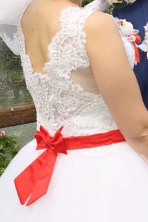 весільне плаття з кружевом
