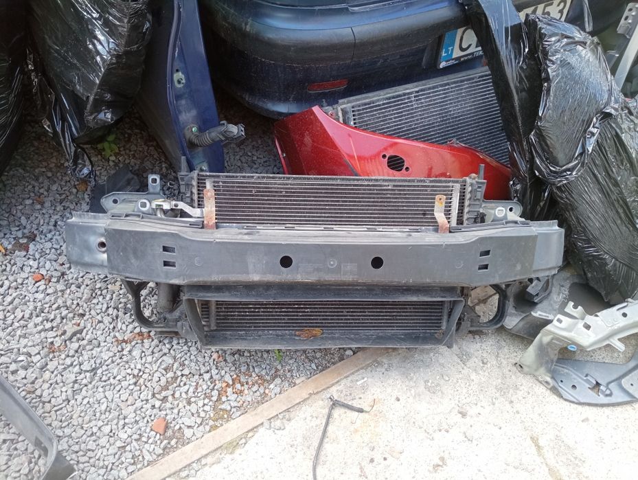 Підсилювач бампера Volvo V50 S40 II Вольво В50 С40 переднього