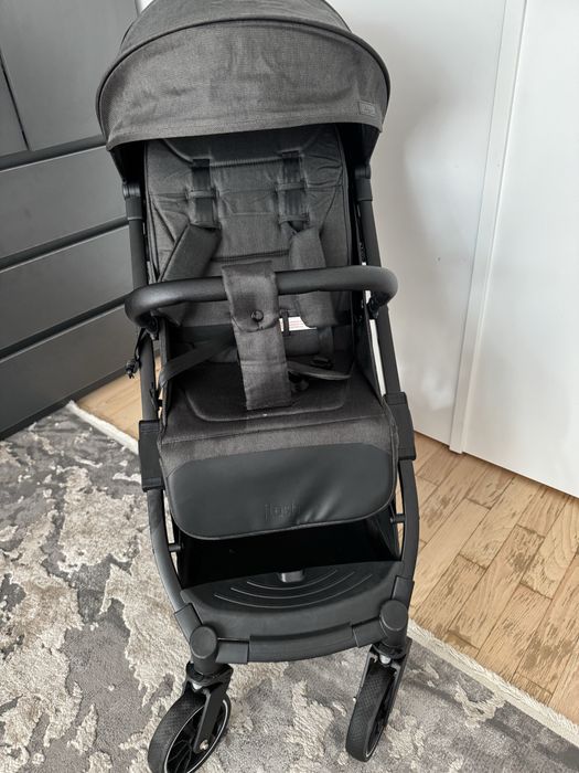 Погулянковий візок flash