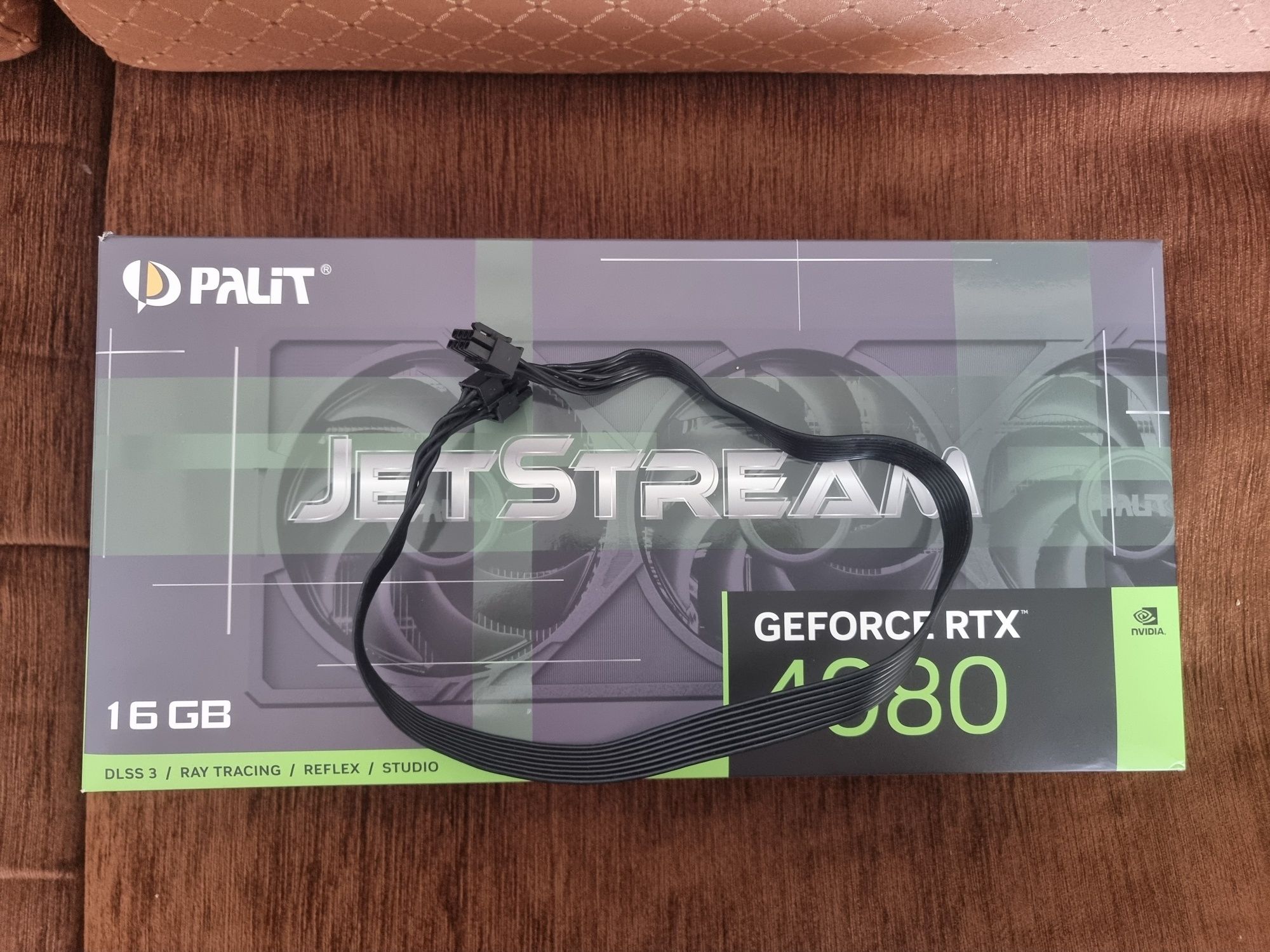 Pudełko Palit GeForce RTX 4080 16GB JETSTREAM + Kabel modularny 2x8PIN