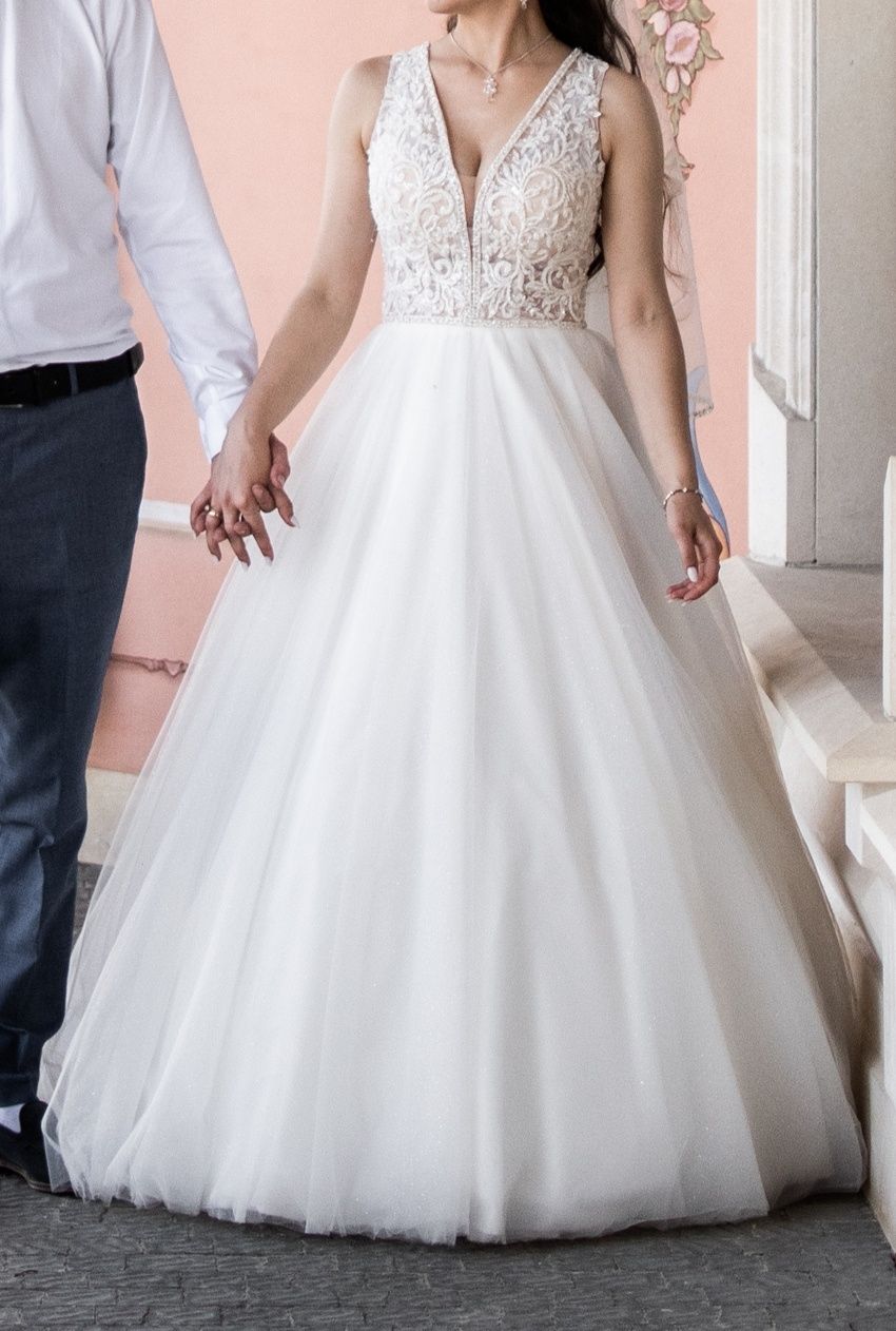Весільне плаття • Весільна сукня