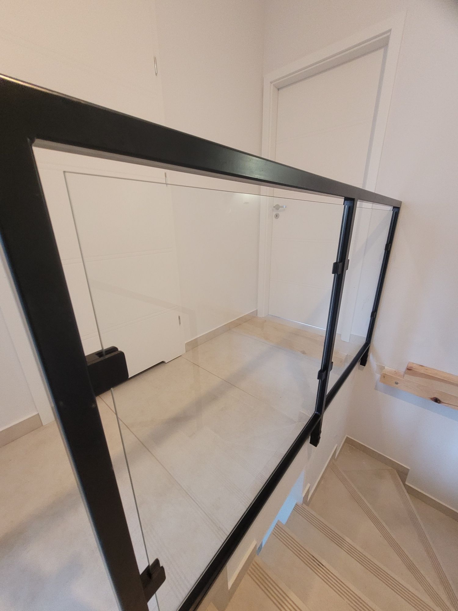 Balustrady stalowe, nierdzewne, bramy przesuwne.