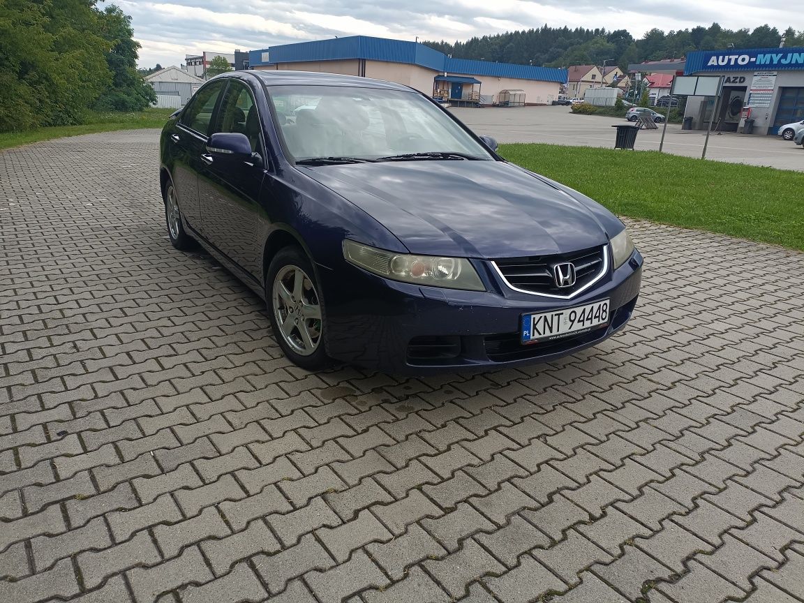 Honda Accord 2004r stan BDB bogata wersja, długie opłaty