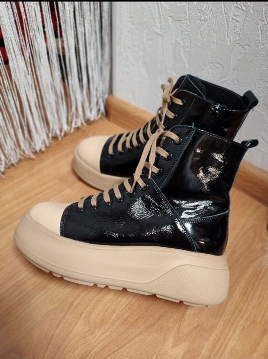 Нові теплі черевики Venezia