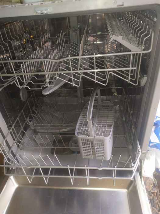 Sprzedam zmywarkę pod zabudowę nowa