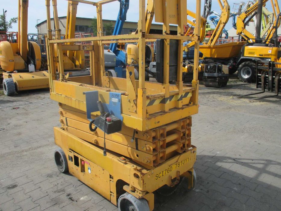 Podnośnik nożycowy Genie GS1932 - niesprawny