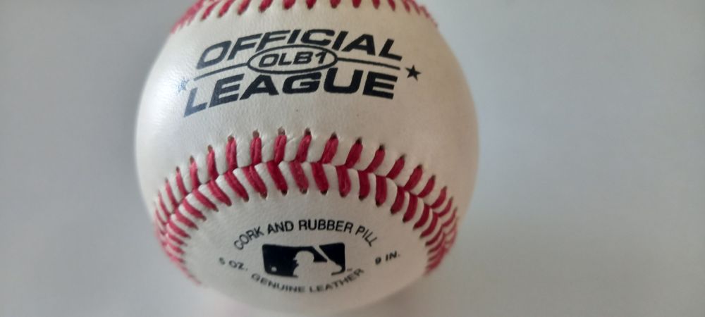 Bola Basebol Rawlings NOVA