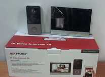 IP-комплект відеодомофонії Hikvision DS-KIS603-P (B)