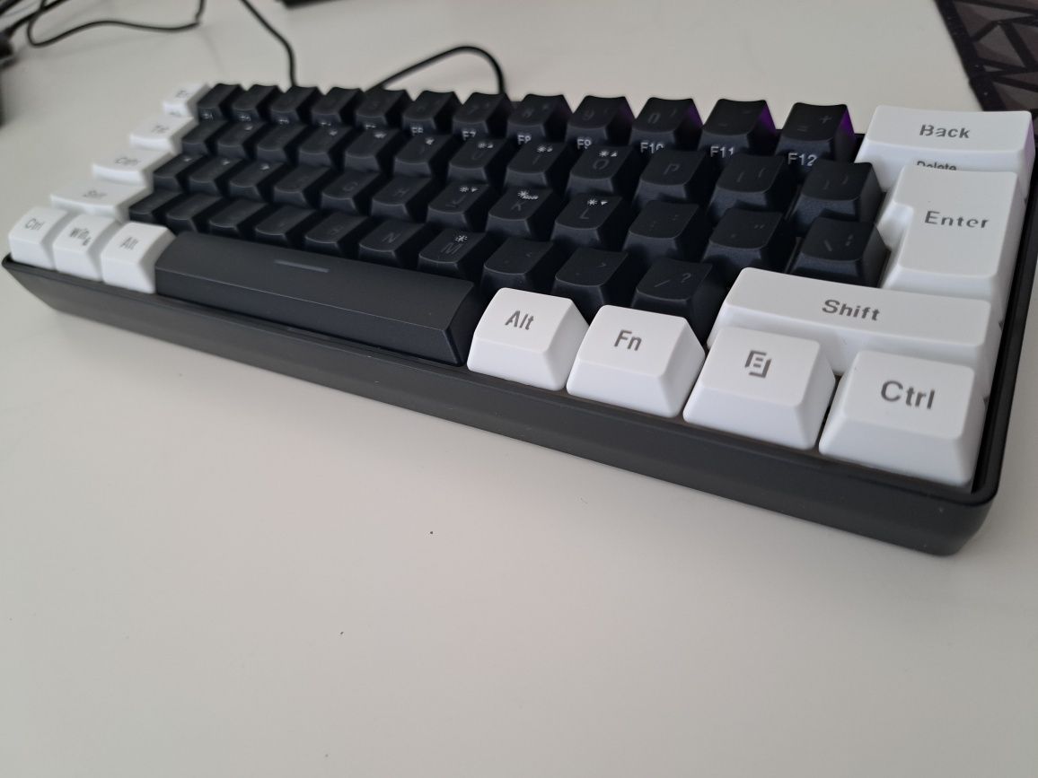 Teclado Gaming NANA V7000Wr Rgb Membrana Português Branco