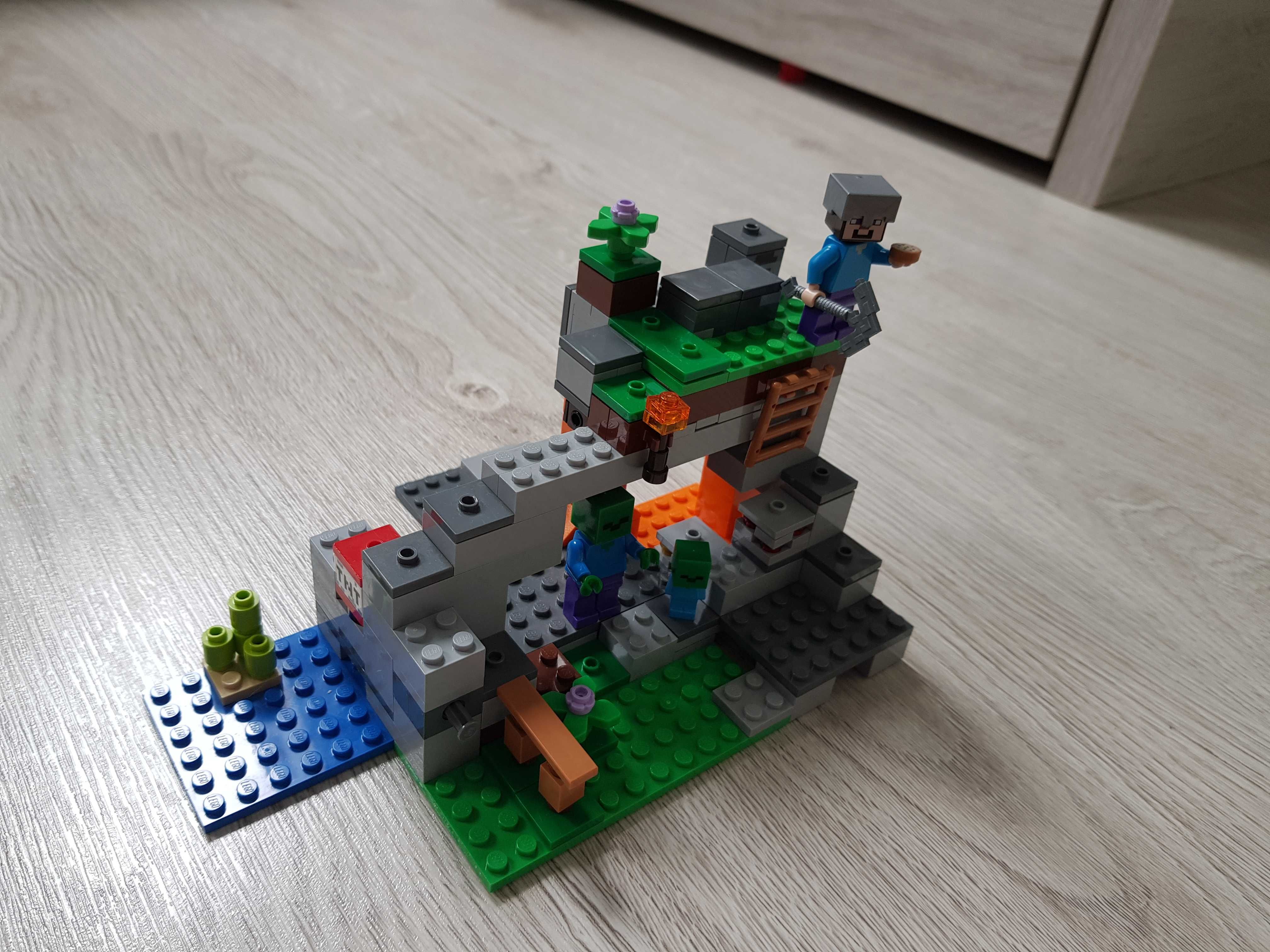 Zestaw lego jaskinia zombie minecraft 21141