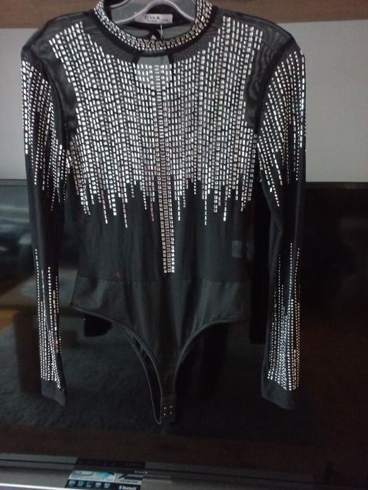 Body czarne zdobione cyrkoniami