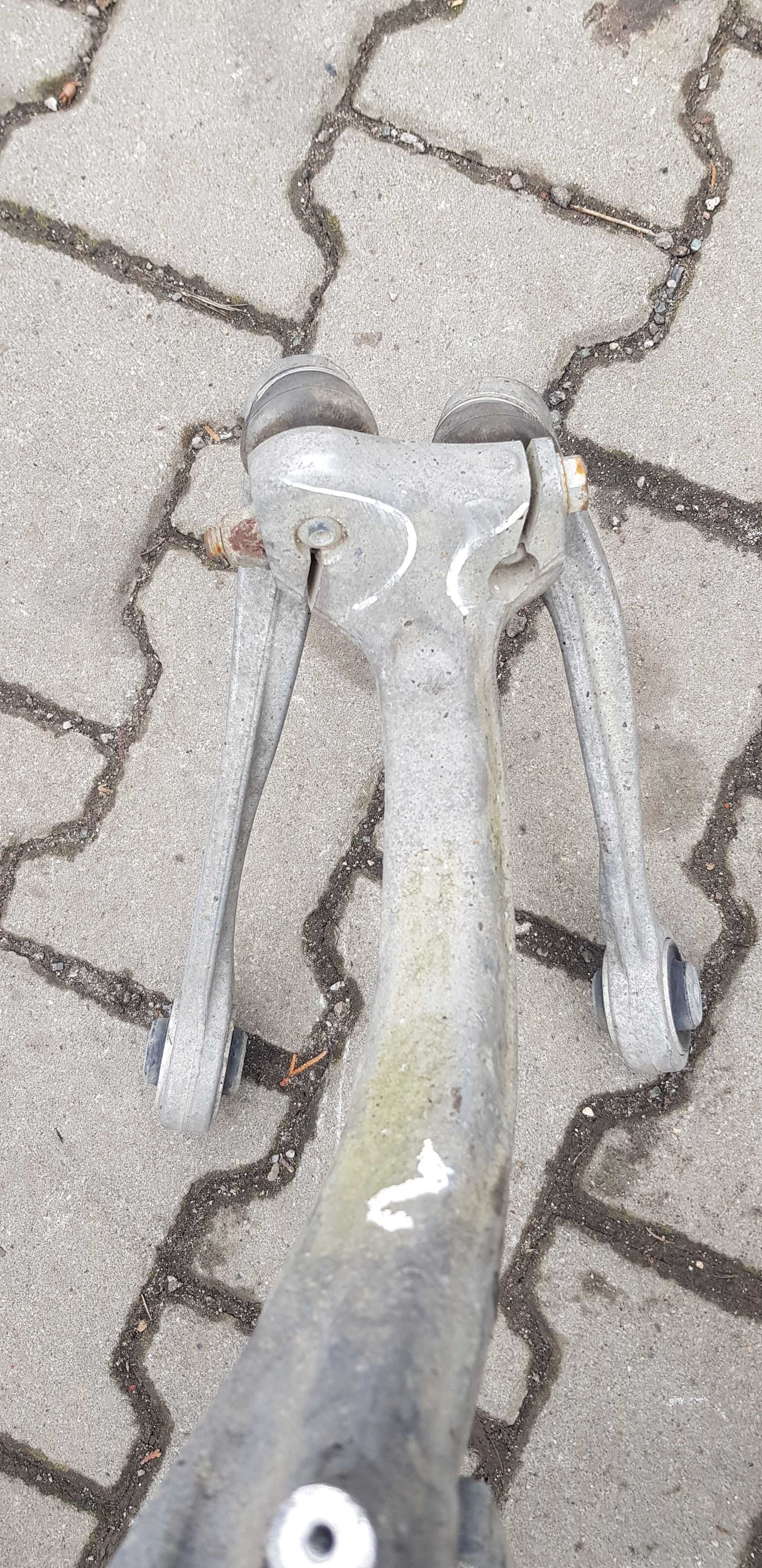 Zwrotnica 8k0.407257g  lewy przód audi a4 b8 a5