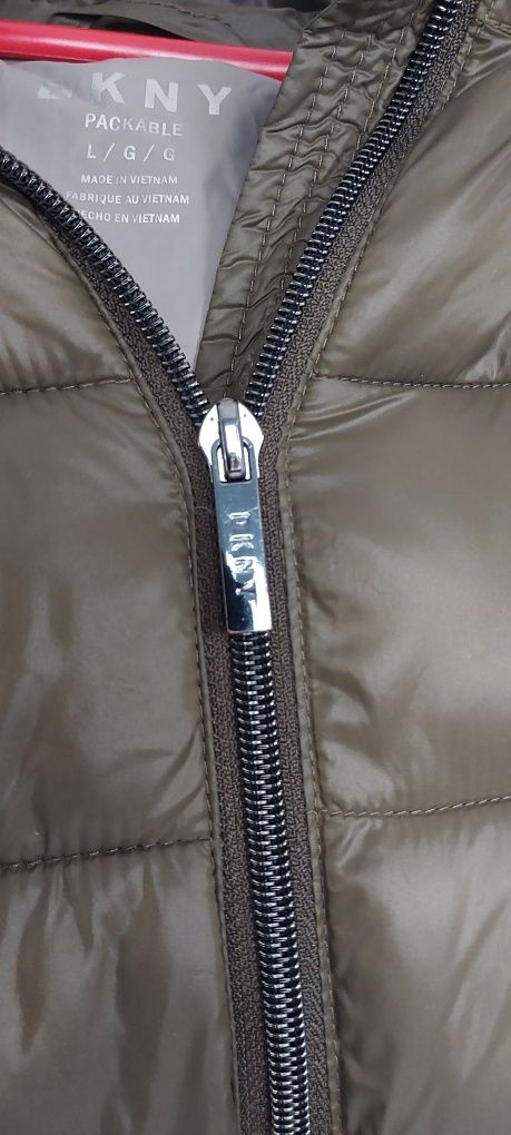 Kurtka zimowa pikowana  plaszczyk DKNY L khaki