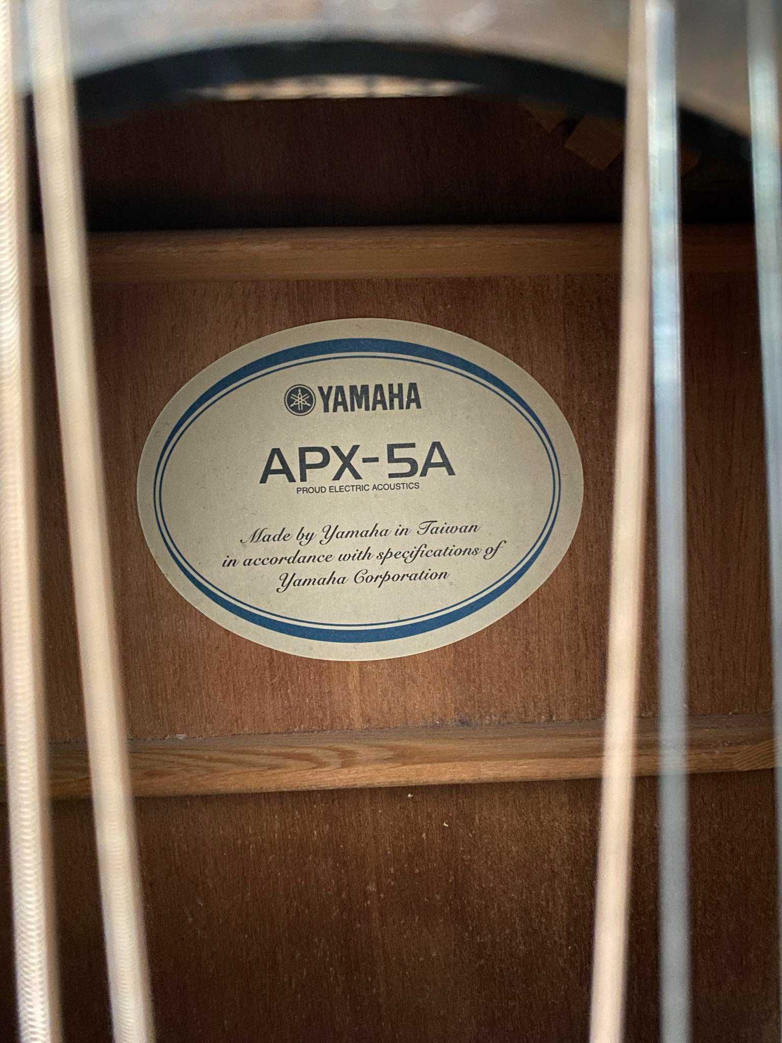 Yamaha APX 5a elektroakustyk