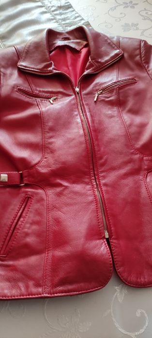 Kurtka skórzana czerwona