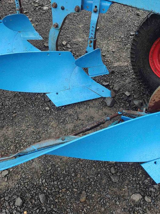 Плуг Lemken Euro Diamant 10 On-Land 8 корп. Плуг Lemken Diamant 11 7+1