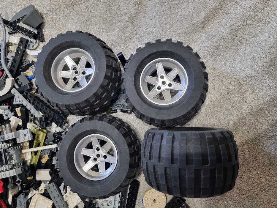 Колеса (Power Puller) та деталі від Lego Technic 8466